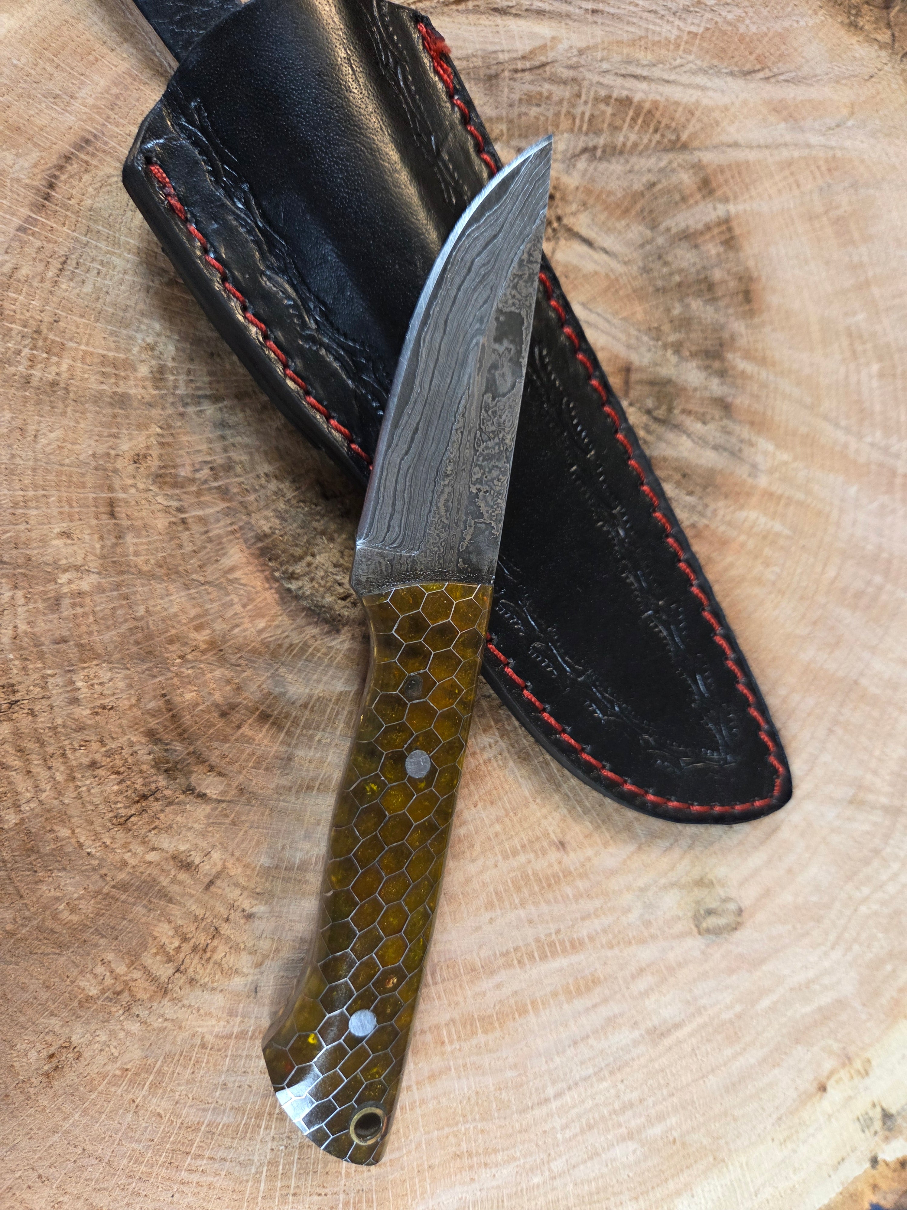 3 1/4" blade San Mai Damascus with honeycomb handle