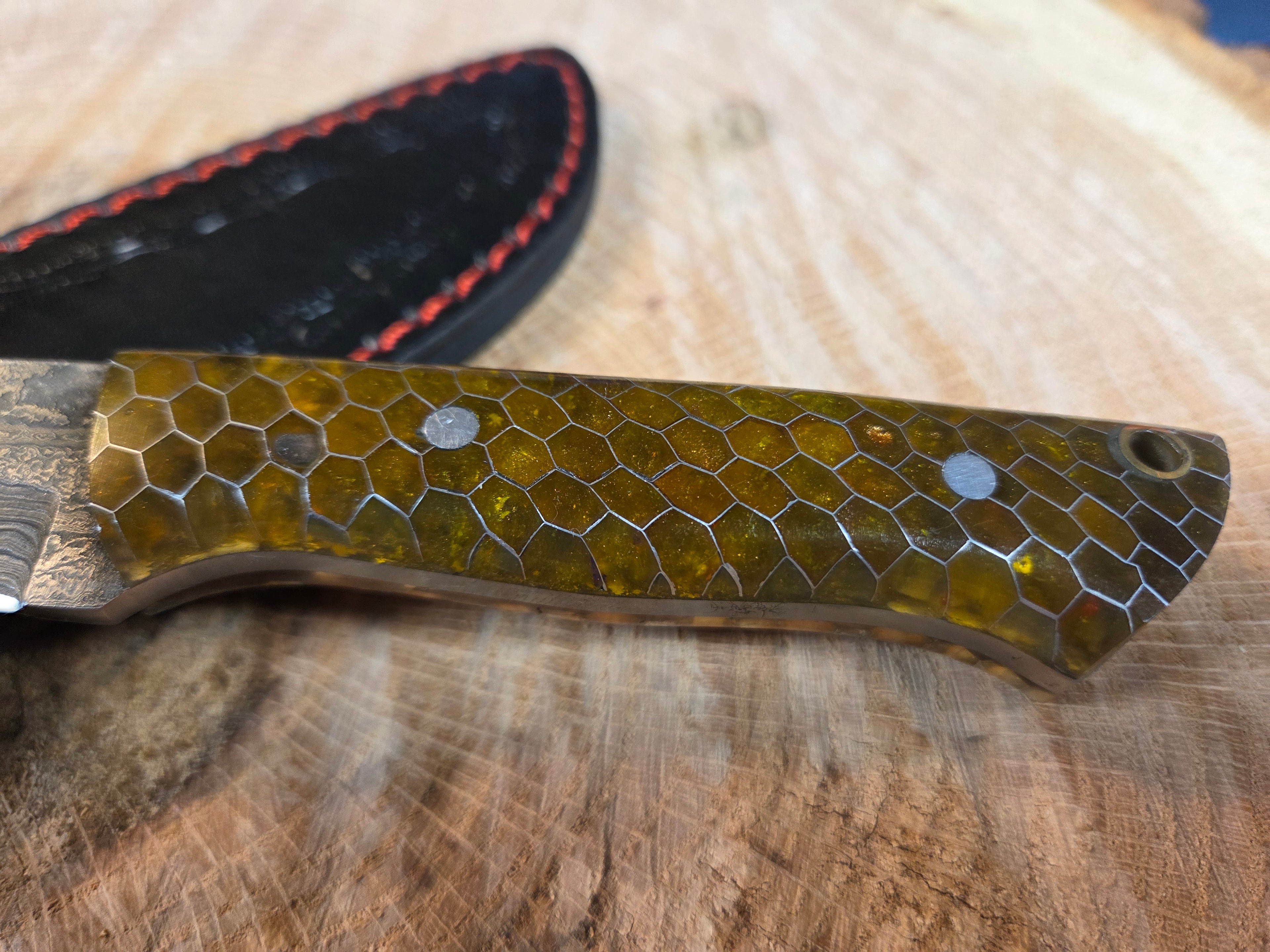 3 1/4" blade San Mai Damascus with honeycomb handle